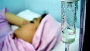 Mladá žena zomrela na rakovinu. Lekári ju domov poslali s liekmi proti bolesti