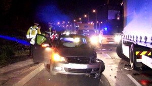 Dôchodca (71) si pomýlil diaľnicu... Vpálil do kamióna a cyklistov