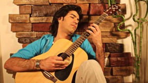 VIDEO. Toto je najrýchlejší gitarista na svete!