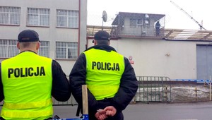 Matka najprv chcela predať vlastné dieťa na internete, nakoniec ho zabila