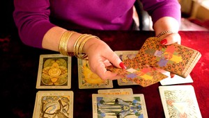 Ďalšia obeť podvodnej veštkyne! Ženy vystraší a okradne