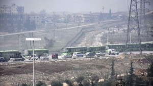 Aleppo opustili tisícky ľudí. EÚ viní Assada z vrážd civilistov