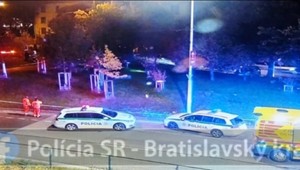 VIDEO: Moment tragickej nehody zachytili kamery na zastávke MHD