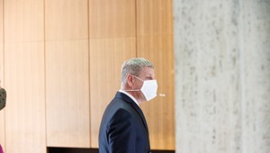 Očkovaní by mali byť podľa Lengvarského v prípade tretej vlny zvýhodnení. Schváli to parlament?