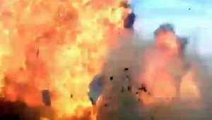 Na karnevale vybuchla vatra, trosky zranili 20 ľudí vrátane detí