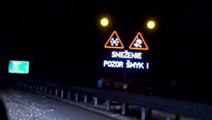 Teplota v Tatrách klesla pod nulu. Poľadovica komplikovala situáciu na cestách