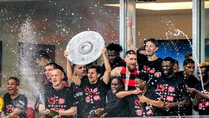 Hegemónia Bayernu prerušená, šampiónom je nezdolaný Leverkusen
