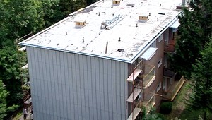 35-ročný robotník spadol zo strechy. Prevoz do nemocnice neprežil