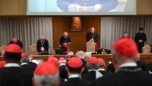 Prípravy na konkláve vrcholia. Všetci kardináli sú už v Ríme alebo Vatikáne