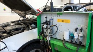 Štát zrejme ohrozí kontroly áut. Odmieta argumenty expertov