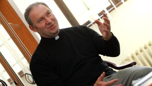 Budeš mať z čoho žiť, odkazuje cirkev Bezákovi