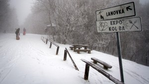 Ďalšia snehová vlna. Západné Slovensko zasiahla kalamita