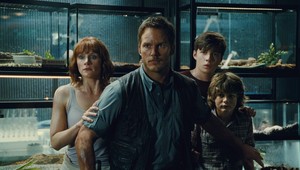 Budú Chris Pratt a Vincent D‘Onofrio v Jurskom svete bojovať s ozbrojenými dinosaurami?