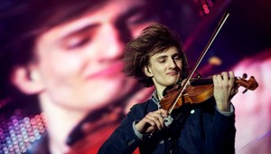 Slovenský huslista Filip Jančík si zahral s Avril Lavigne