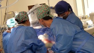 V žilinskej nemocnici zrealizovali unikátnu operáciu: Pomáha tým, ktorým sa často lámu kosti