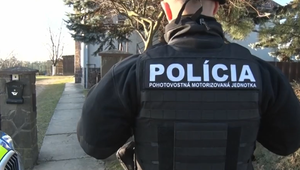 Tajná zbierka odhalená: Policajti našli u muža v dome nelegálny arzenál