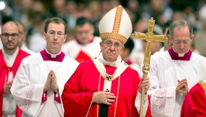 Vatikán v rytme tanga, pápež František oslavuje narodeniny