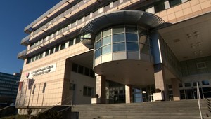 Veci sa na neurochirurgii pohli dopredu, dočkali sa operačného stola