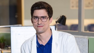 Dávid Uzsák zo seriálu Nemocnica otvorene: TOTO mu pomáha v ťažkých životných chvíľach!