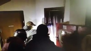 Najhorší otec: V jednej ruke držal drogy a predával ich, v druhej syna