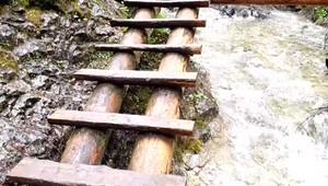 Záchranári vydali varovanie pre turistov. V Slovenskom raji uzavreli tri rokliny