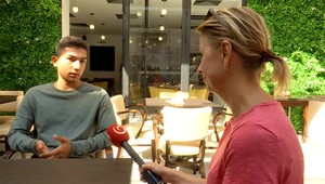 Muž pre rúško udrel do tváre predavačku aj zákazníčku. Našli sme mladíka, ktorý mu to všetko spočítal