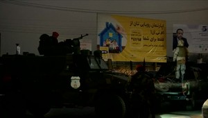 Ozbrojený útok pred ministerstvom má najmenej 43 obetí. Po explózii nasledovala streľba