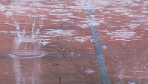 Európa sa dočká ochladenia. V Španielsku padali krúpy