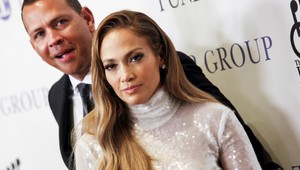 Schyľuje sa k ďalšej svadbe?! Jennifer Lopez nosí obrovský prsteň