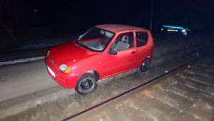 Policajti neverili vlastným očiam. Auto bolo zaparkované na peróne