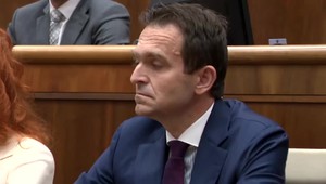 Vláda schválila zmeny v školstve aj zdravotníctve, chystá sa aj do parlamentu