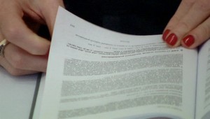 Študentky, ktoré podplatili docenta, sa chcú dohodnúť na vine a treste