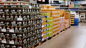 Mesiac do zálohovania: Ako sme pripravení na vracanie plechoviek a PET fliaš späť do obchodov?