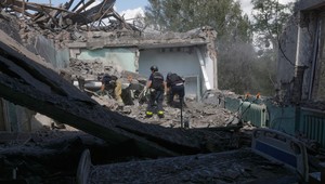 1251. deň na Ukrajine: V Kyjeve je po ruskom dronovom útoku viacero zranených