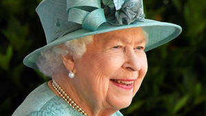 TAKTO ste kráľovnú ešte nevideli! Potrebovala si len prevetrať hlavu..?