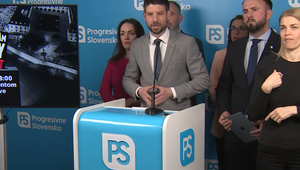 Šimečka zvoláva protest pred parlamentom. Varuje pred zrušením voľby poštou