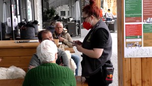 Niektorí podnikatelia sa rozhodli konať a nečakať na štát: Tieto výhody ponúkajú zaočkovaným