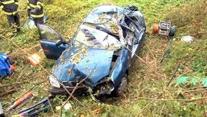 Hrôzostrašná nehoda na mieste smrti. Adrián (19) vletel s autom do priekopy