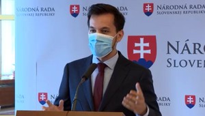 Juraj Šeliga žiada vysvetlenie, kde nadobudli synovia Moniky Jankovskej a Kajetána Kičuru ich majetok