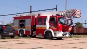 Hodinové meškanie vlakov. V Štúrove sa vyliala kyselina dusičná