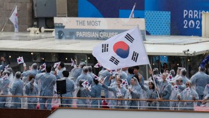 Južnú Kóreu na otváracom ceremoniáli predstavili pod názvom KĽDR