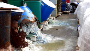 Dva silné výbuchy v poli za Prievidzou. Pyrotechnici likvidovali výbušniny