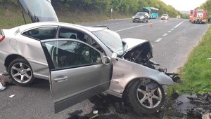 Smrteľná nehoda: Mladá vodička narazila do piliera mosta, náraz neprežila