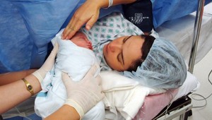 Žena zažila pôrod sekciou ako z hororu: Ako mohli lekári niečo také dopustiť?