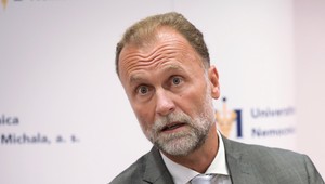 V oplachovej nádobe na kolonoskopiu bol aj formaldehyd, informoval Kužela