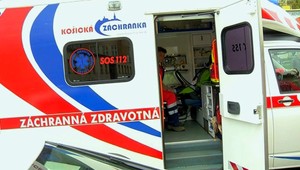 Silná káva! Opitá matka viezla v aute bábätko, havarovala