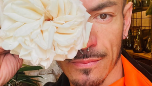 V šoubiznise ho milovali, teraz po ňom túži polícia! Vizážista a florista Bednárik má problém!