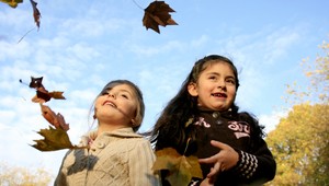 Teplý október pokračuje, jeseň pripomenú hmly