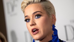 Na Instagrame sa zoštíhľuje, v realite vyzerá takto: Katy Perry sa vykašľala na a diéty a cvičenie