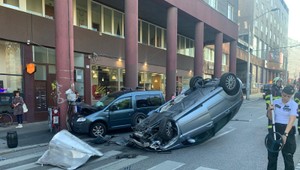 Vážna dopravná nehoda v centre Bratislavy: Zasahovať museli hasiči, zrazili sa tri autá